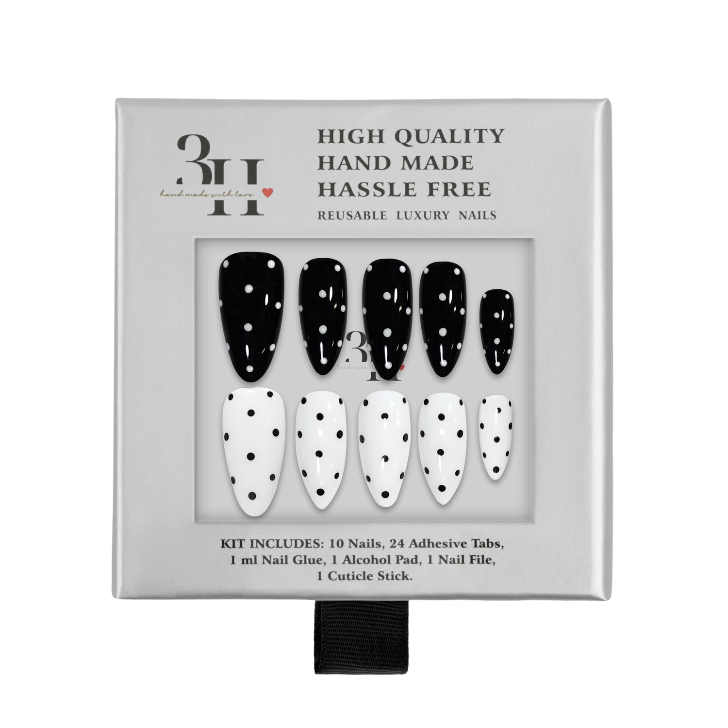 Handmade press-on nails by 3H Nails in a boat party design, featuring a stylish and glamorous nail art style.