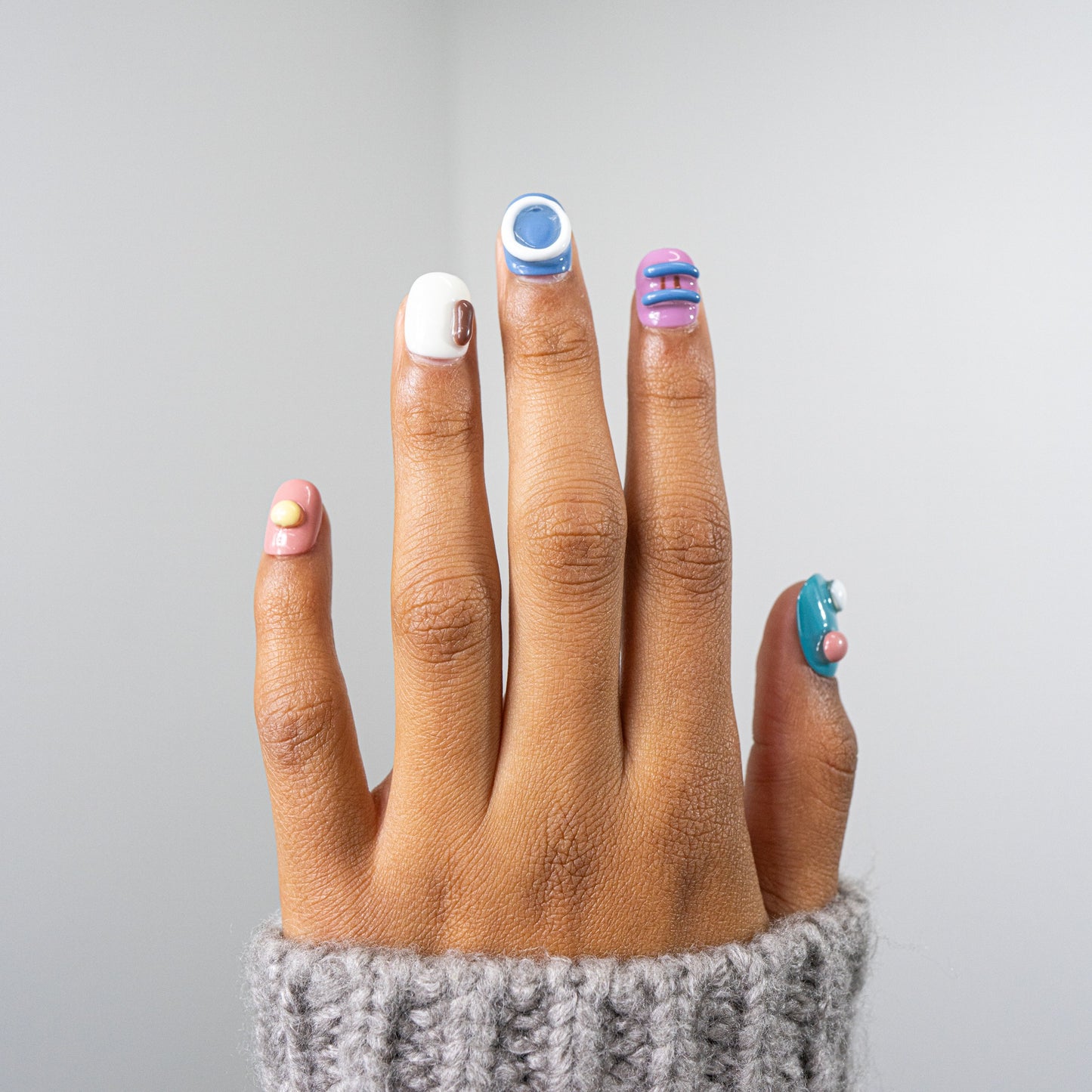 3H Luxury Handmade Press-on Nails - Abstract Aesthetics