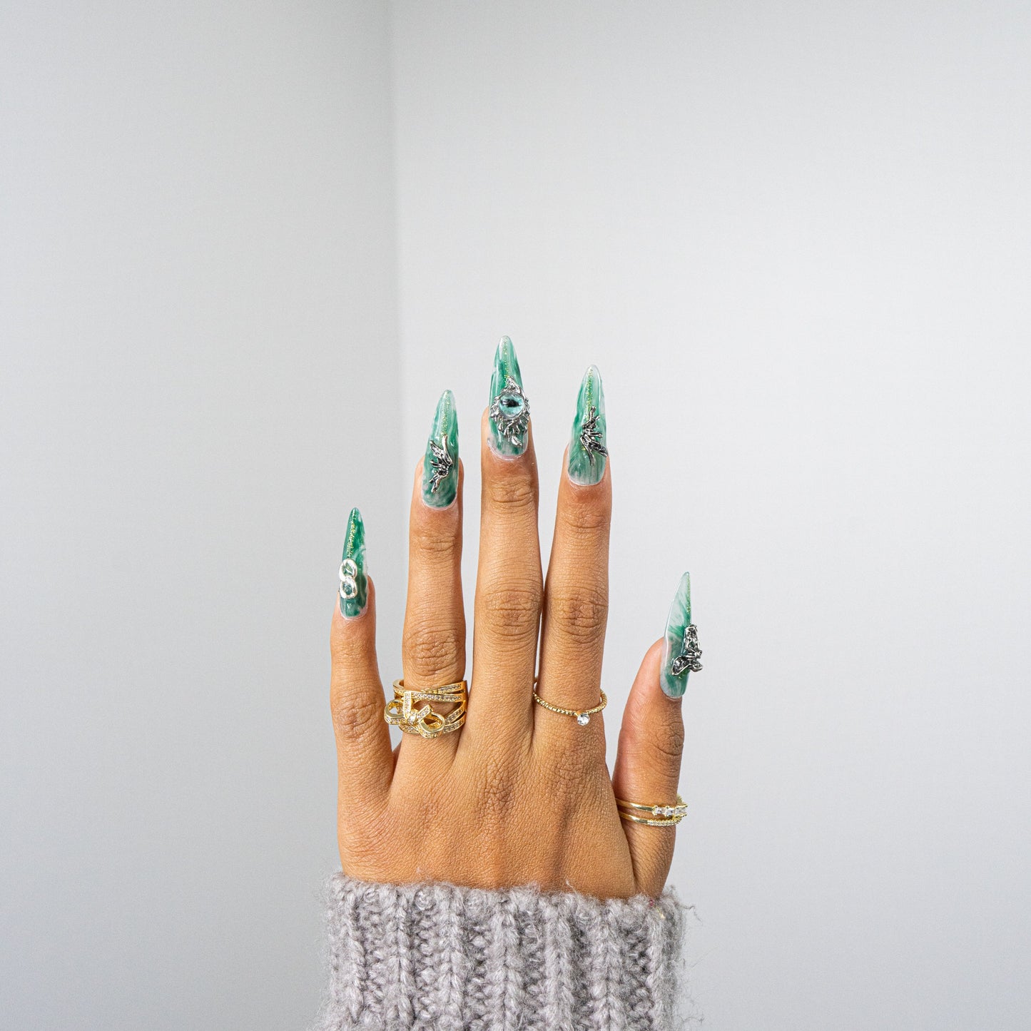 3H Luxury Handmade Press-on Nails - Emerald Elegance