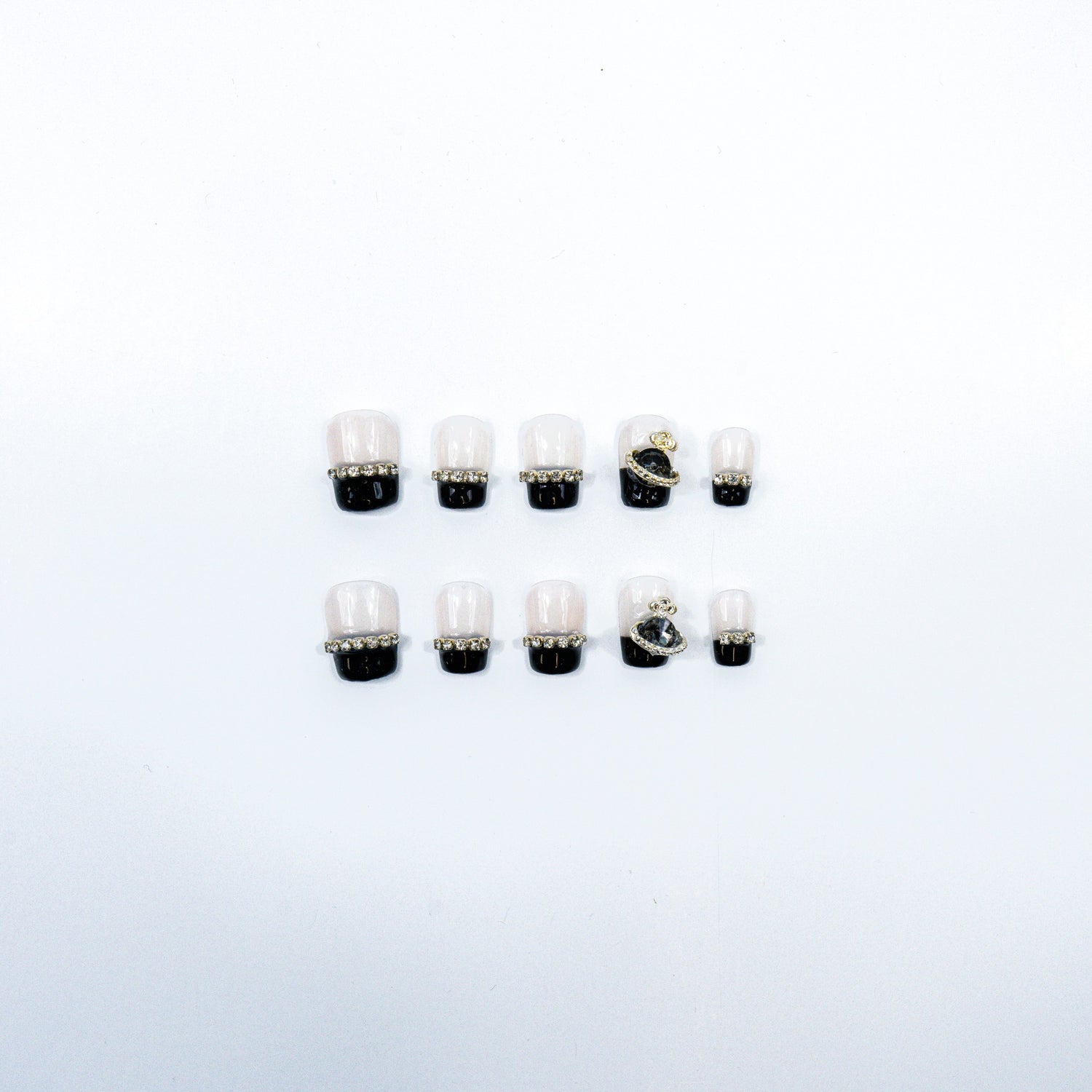 3H Luxury Handmade Press-on Nails - Gold Noir - 3H Nails